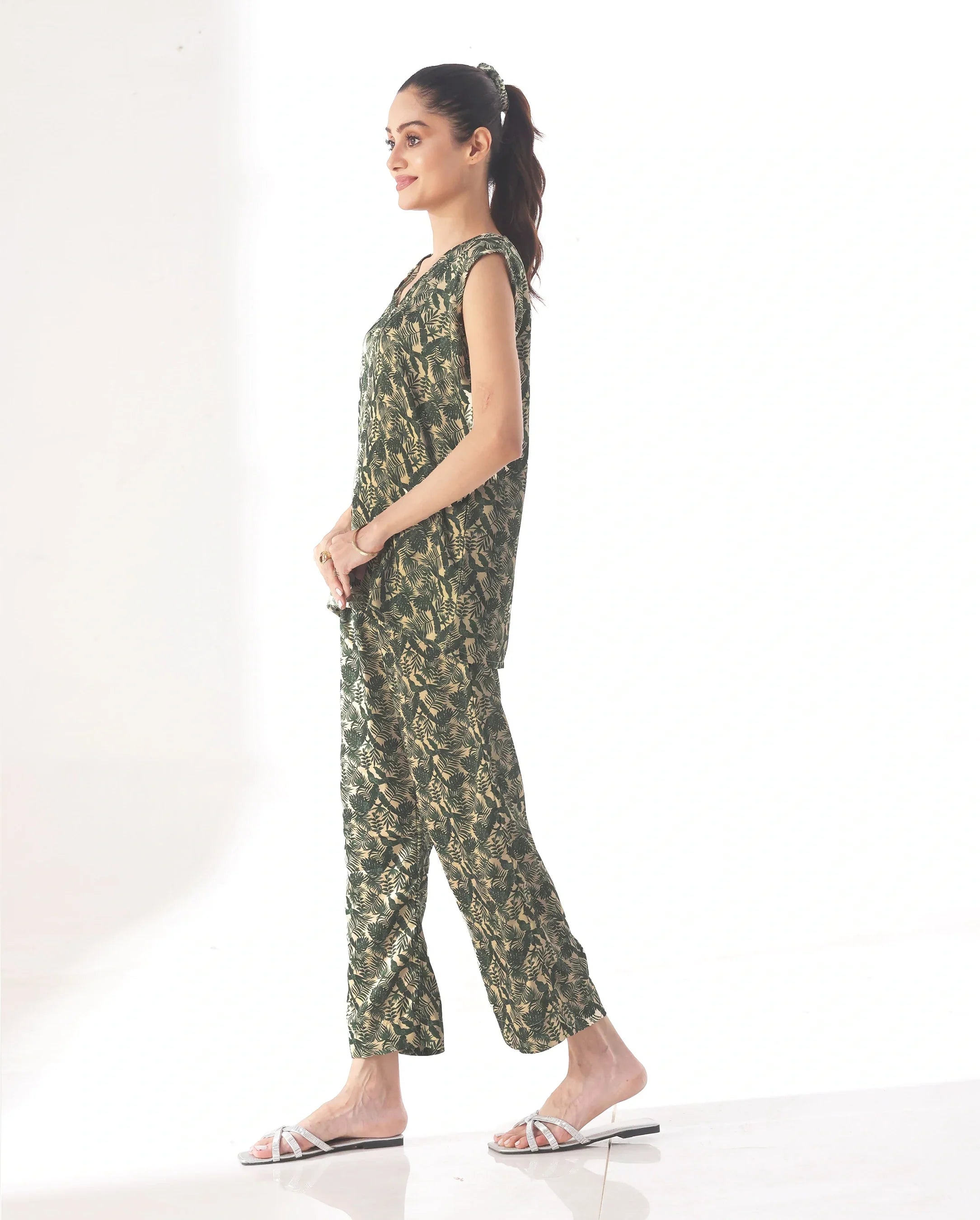 Silk Pajama Suit with Scrunchie - Leaf